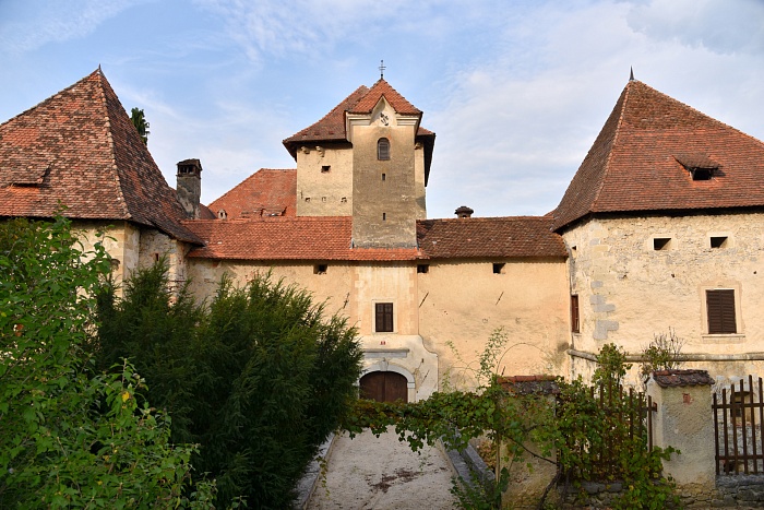 Прогулка по Словении :: Убийство в замке :: Sprehod.com